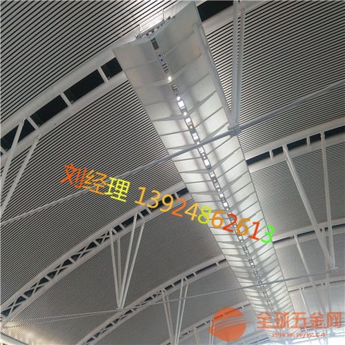 工廠裝飾木紋鋁板與石紋氟碳鋁單板在裝潢工程中的應用